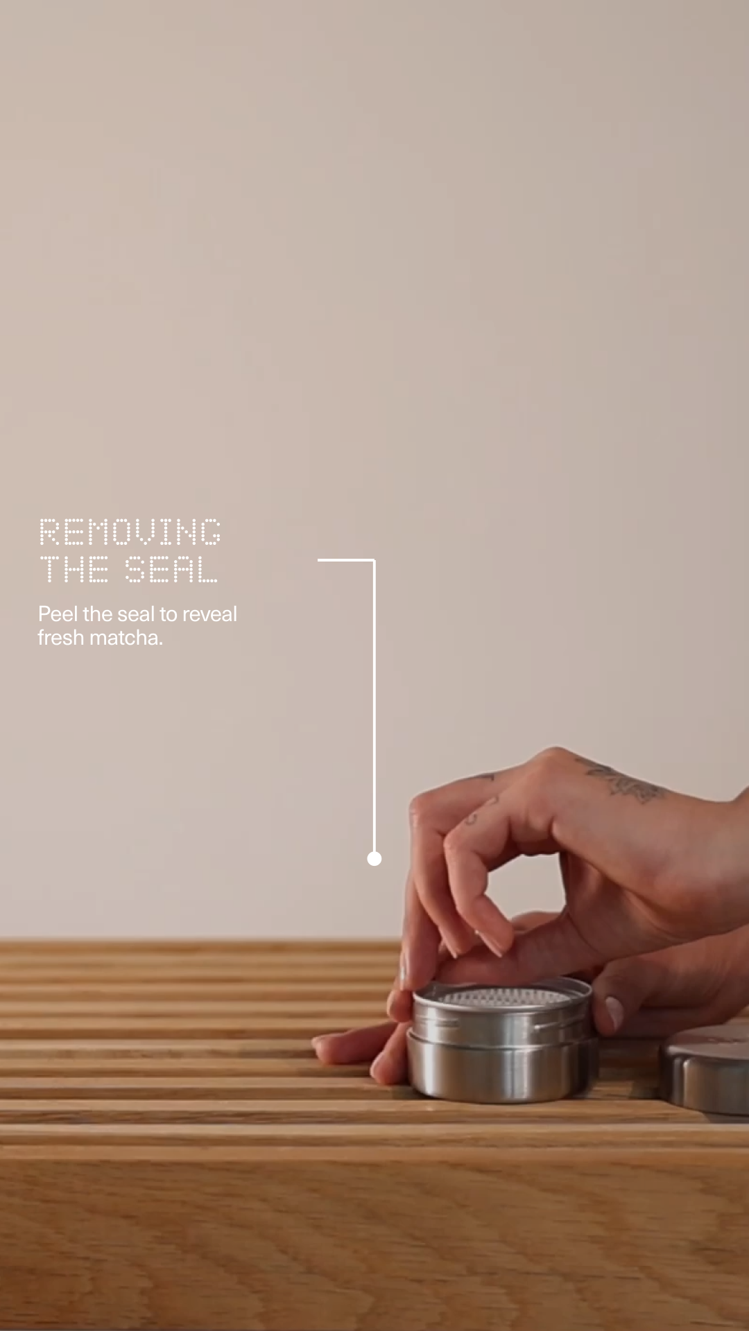 Removing the freshness seal from Uchi Pod before use